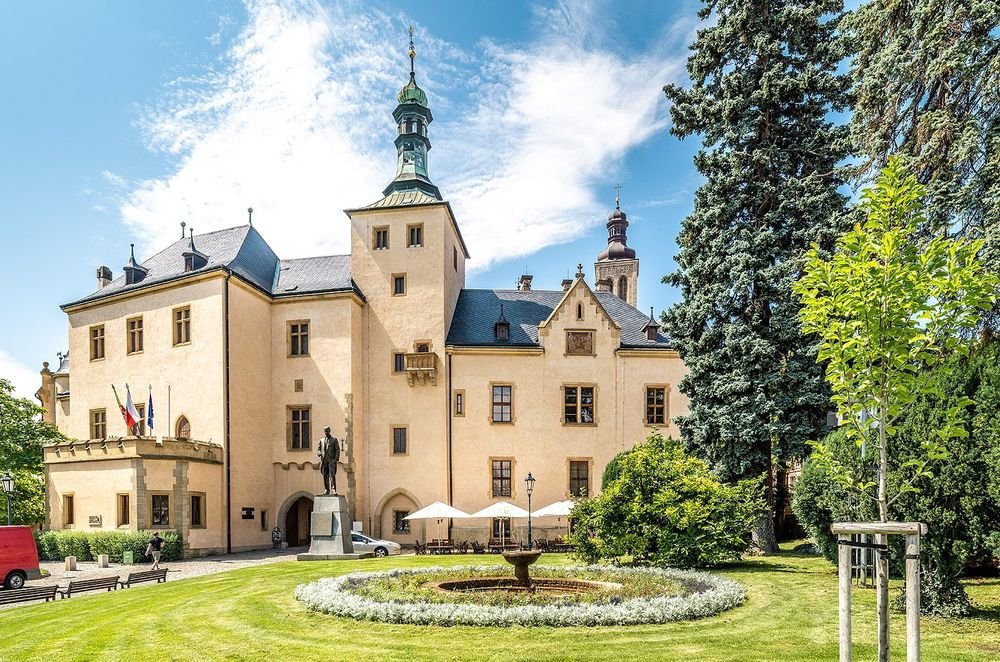 Náhledový obrázek - Královská mincovna, kde vznikaly pražské groše, ale i místo důležitých politických rozhodnutí. Vlašský dvůr byl srdcem moci i bohatství Kutné Hory.