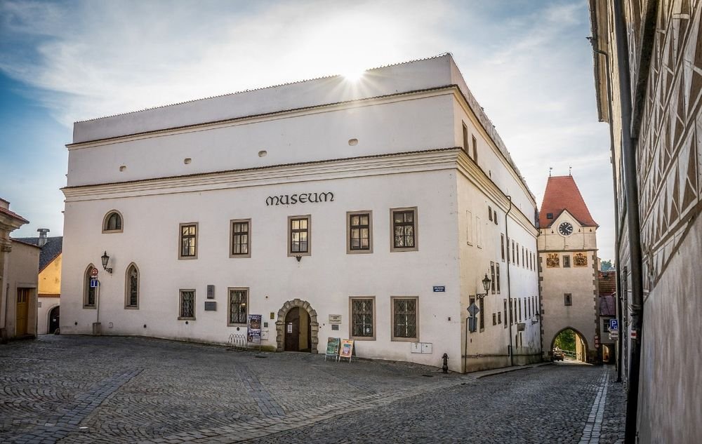 Náhledový obrázek - Muzeum, které ukrývá světový unikát zapsaný v Guinnessově knize rekordů, a také příběh patrně nejslavnější české operní pěvkyně.