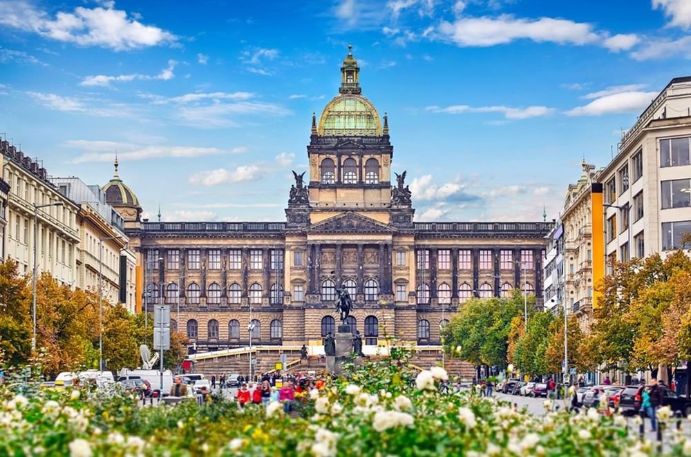 Náhledový obrázek - Národní muzeum vzniklo už v roce 1818 a dnes ukrývá přes 13 milionů exponátů. Kolik zajímavostí se tu asi skrývá?